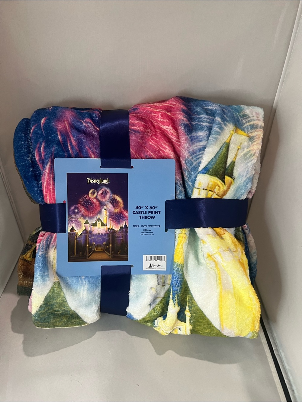 NTM: Disney Parks Disneyland Resort Castle Fireworks Throw Blanket 40x60 NWT